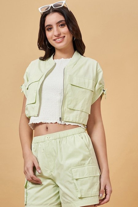 People Light Green Solid Casual Half Sleeves Round Neck Women Boxy Shirt