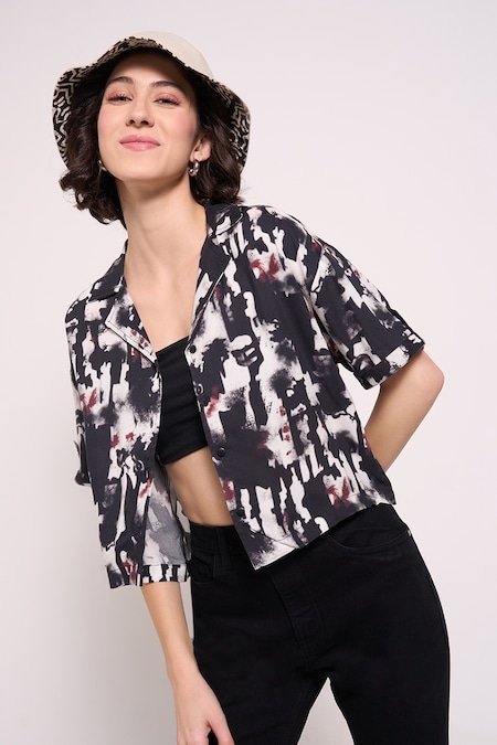 People Off White Printed All - Over Casual Half Sleeves Shirt Collar Women Boxy Shirt