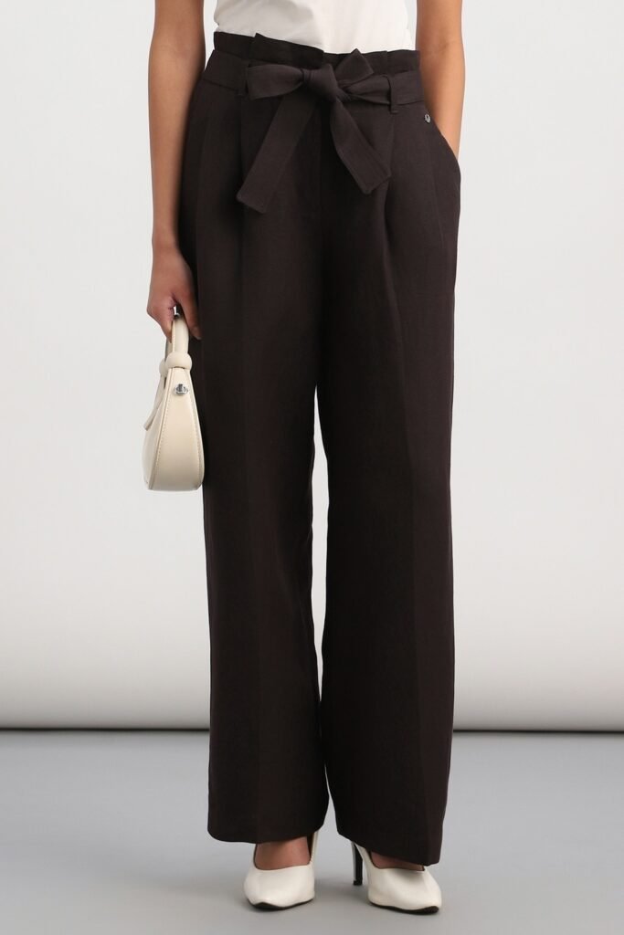 Allen Solly Cream Solid Formal Women Regular Fit Trouser