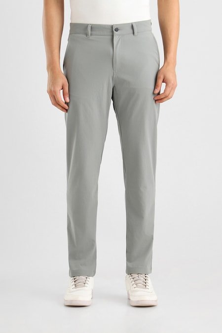 Van Heusen Light Grey Men Solid Relaxed Fit Chinos