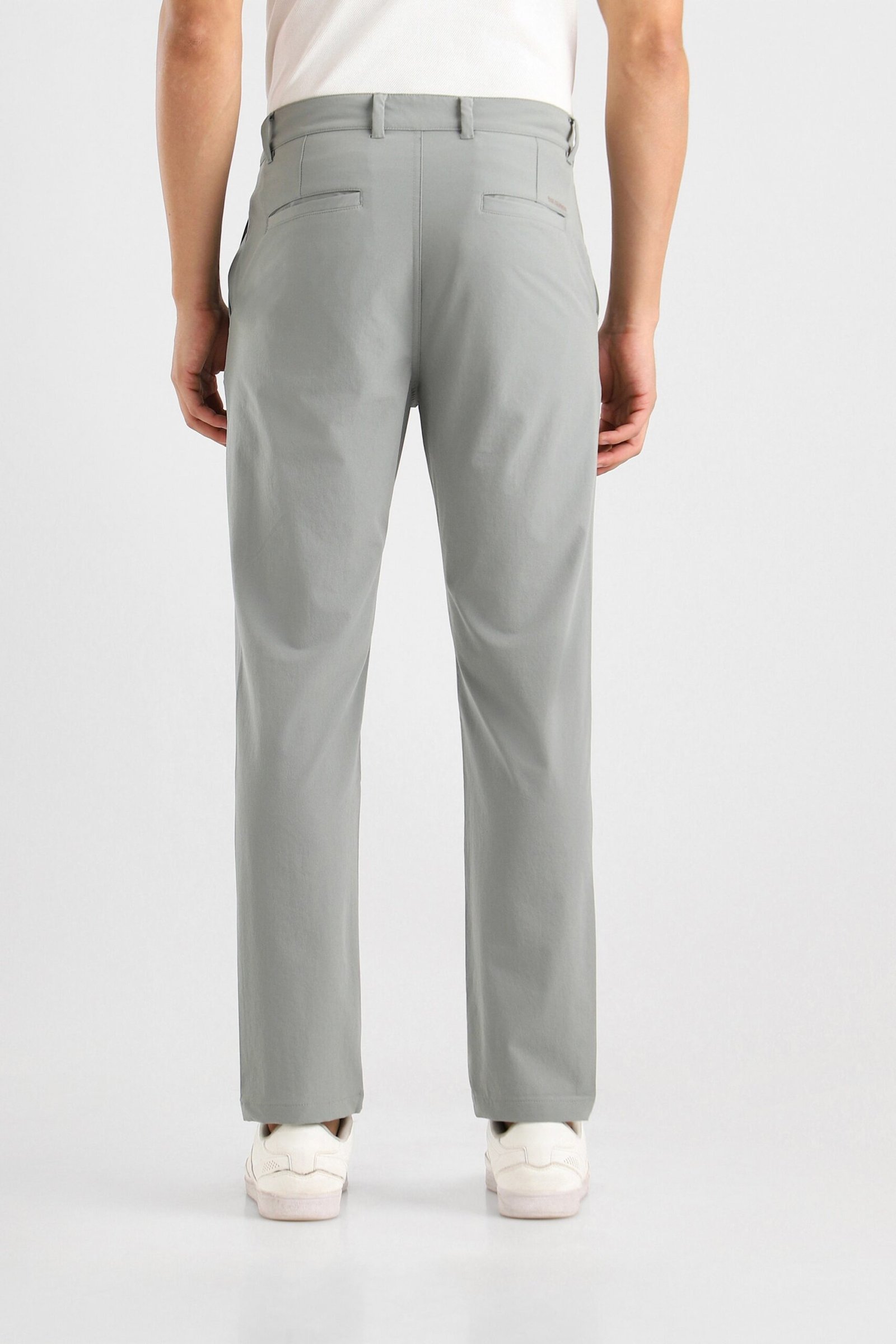 Van Heusen Light Grey Men Solid Relaxed Fit Chinos - Image 2
